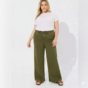 TORRID Wide Leg Chino Pants High Rise Plus Size 18R